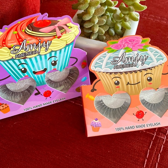 🆕2 Sets of Faux EyeLashes: 3D/31&3D/45. No glue needed - Picture 1 of 5